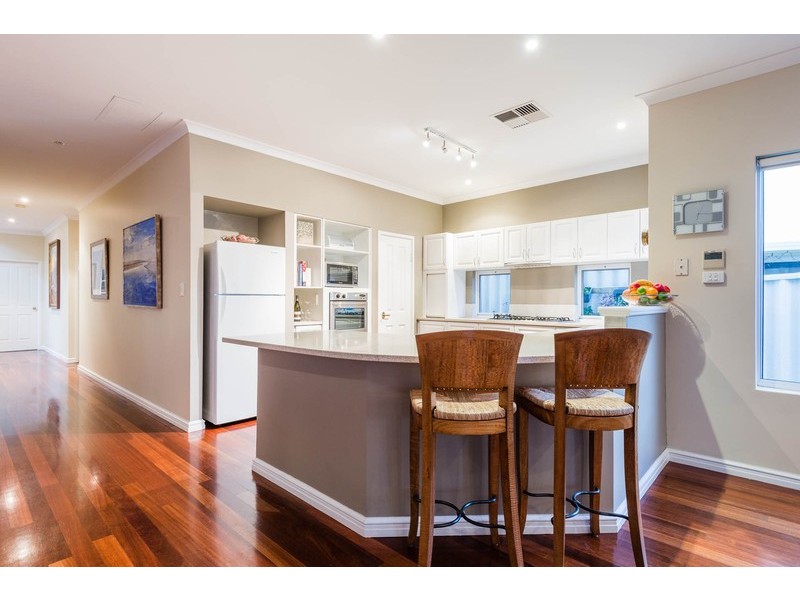 8A Lantana Avenue, Mount Claremont WA 6010