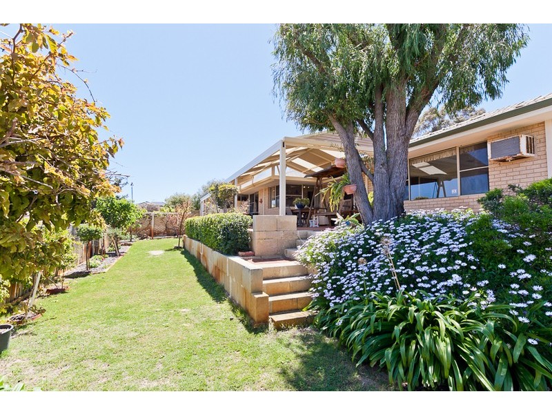 12 St Johns Wood Boulevard, Mount Claremont WA 6010