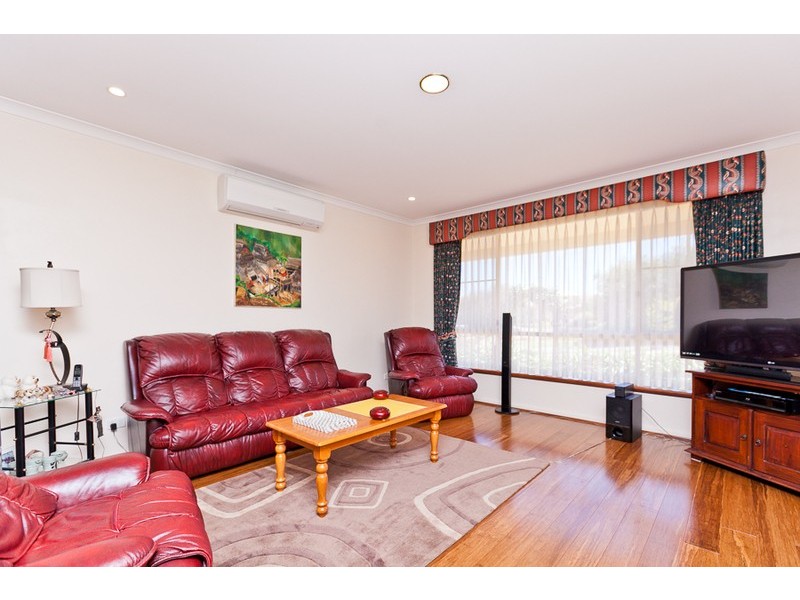 12 St Johns Wood Boulevard, Mount Claremont WA 6010