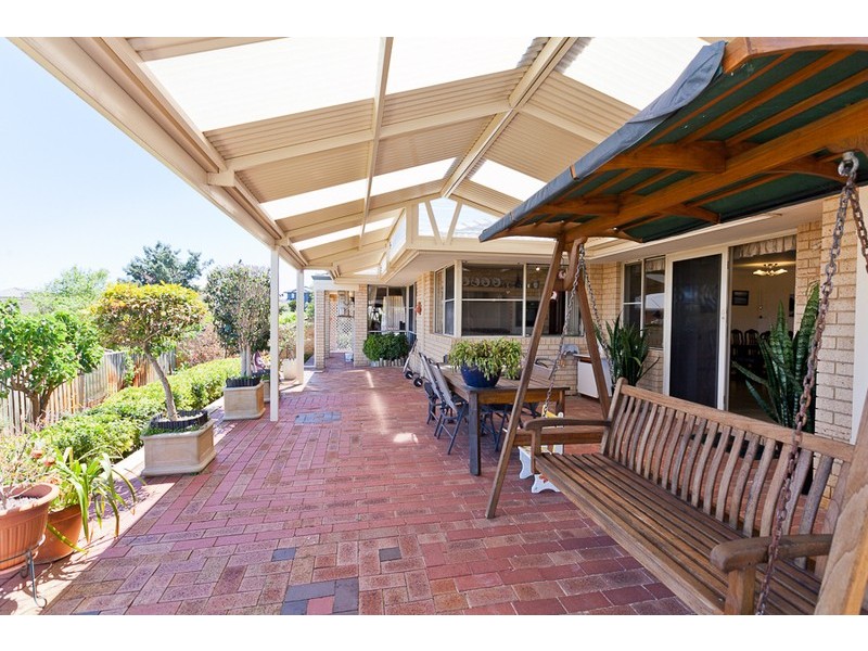 12 St Johns Wood Boulevard, Mount Claremont WA 6010