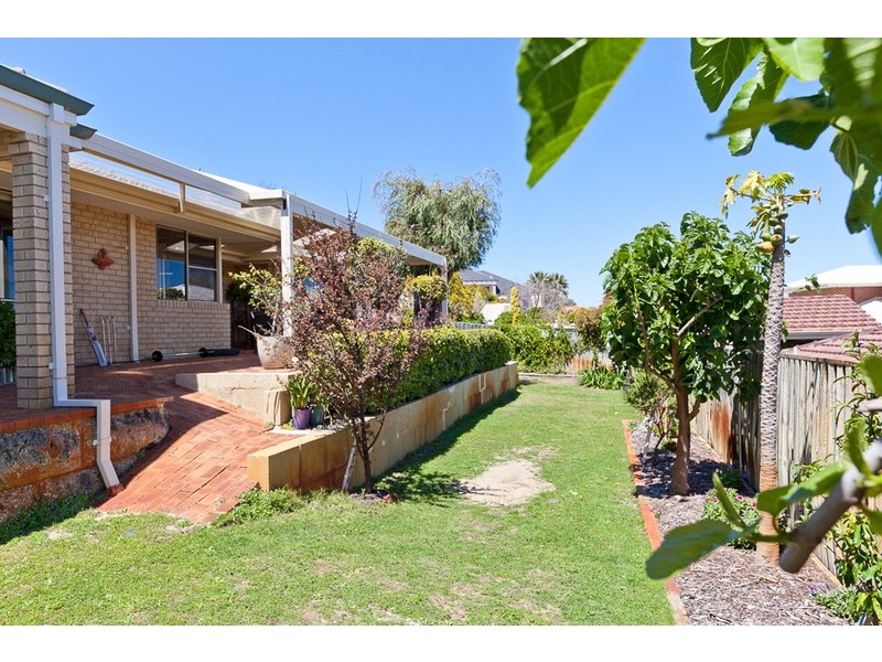 12 St Johns Wood Boulevard, Mount Claremont WA 6010