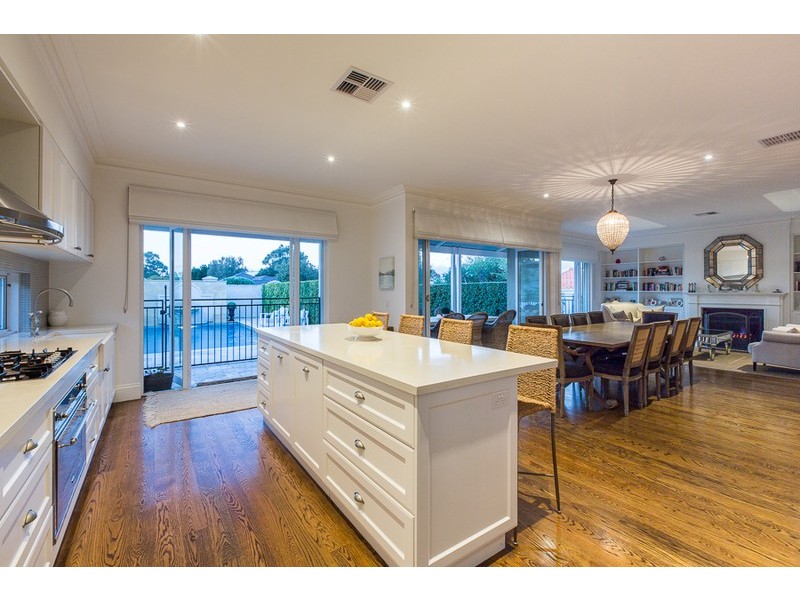 77 Rosewood Avenue, Woodlands WA 6018