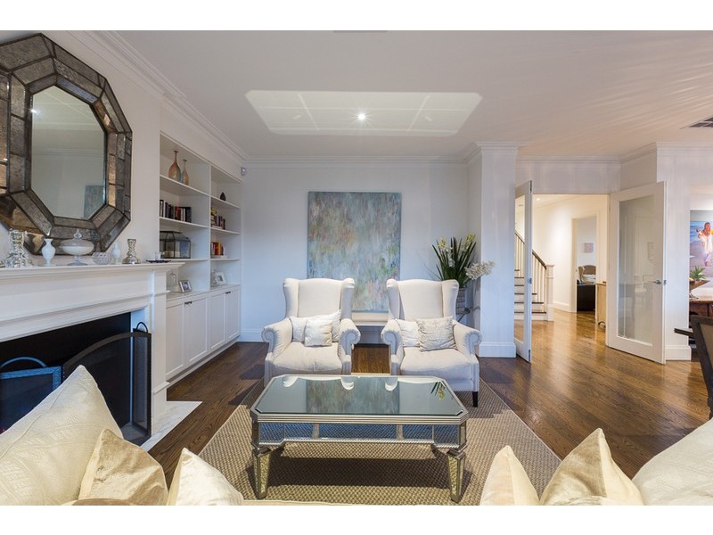 77 Rosewood Avenue, Woodlands WA 6018