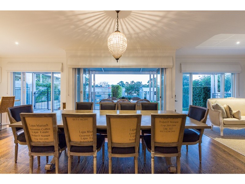 77 Rosewood Avenue, Woodlands WA 6018