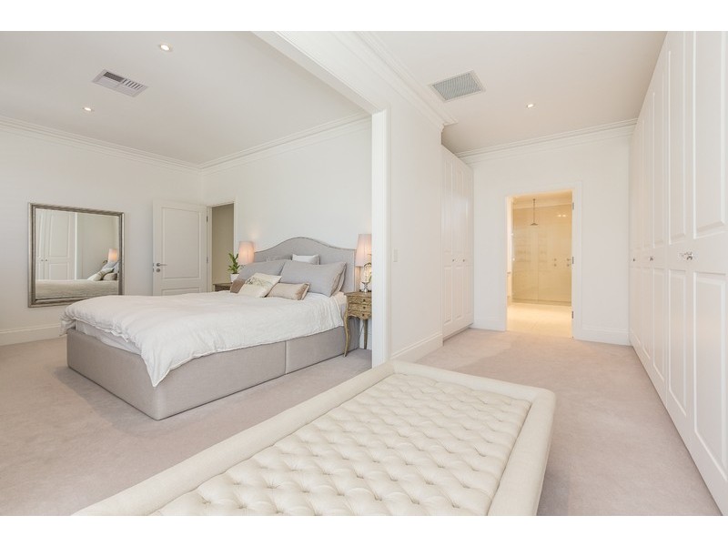 77 Rosewood Avenue, Woodlands WA 6018