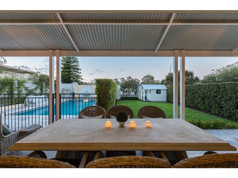 77 Rosewood Avenue, Woodlands WA 6018