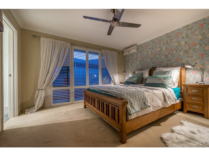 14 Bonita Way, Tapping WA 6065