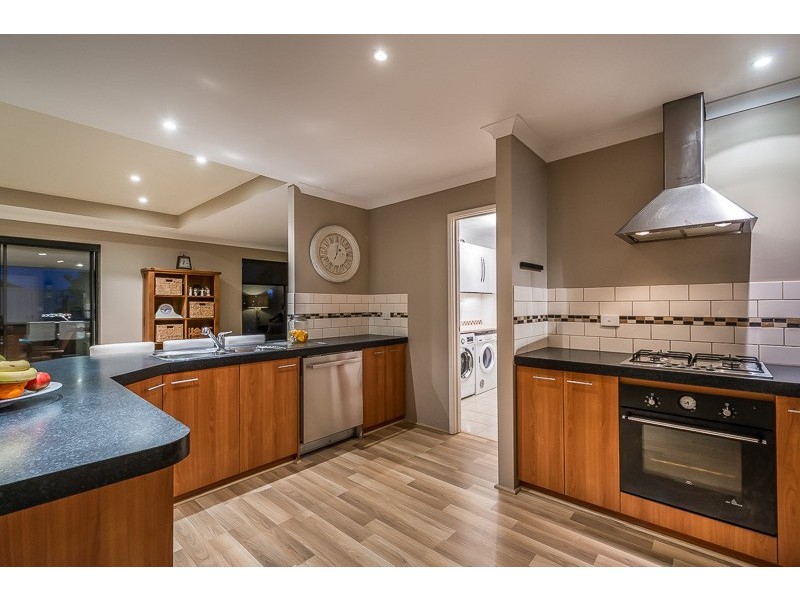 14 Bonita Way, Tapping WA 6065