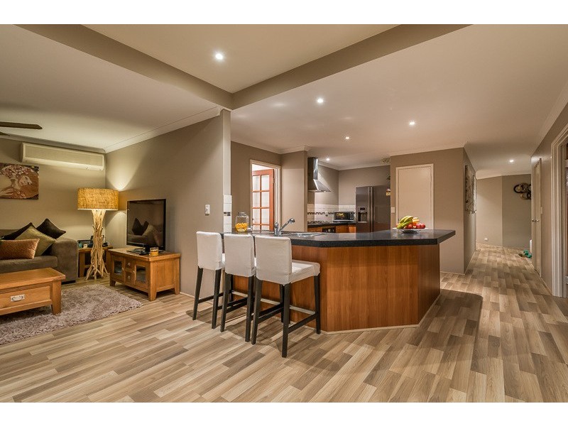 14 Bonita Way, Tapping WA 6065