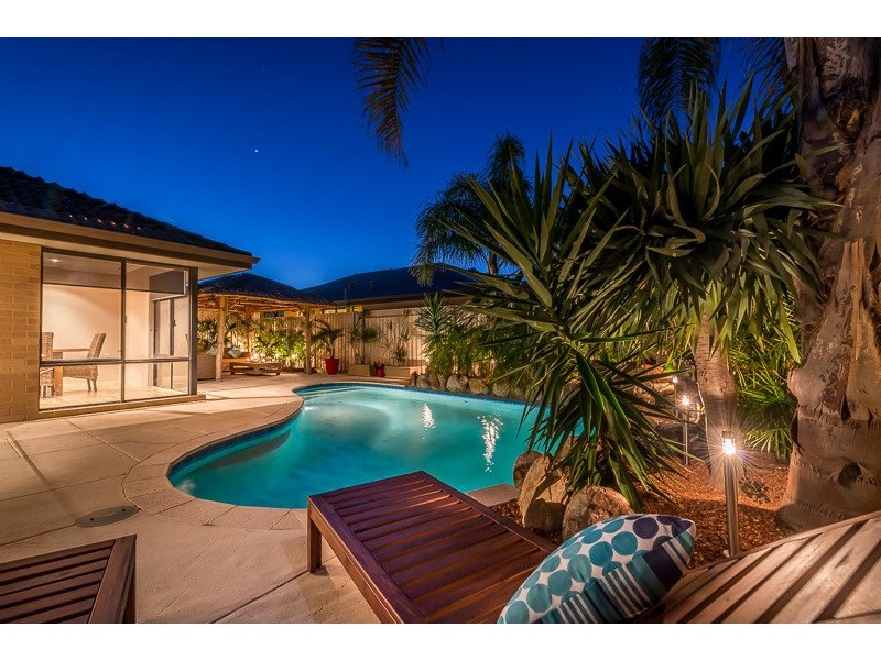 14 Bonita Way, Tapping WA 6065