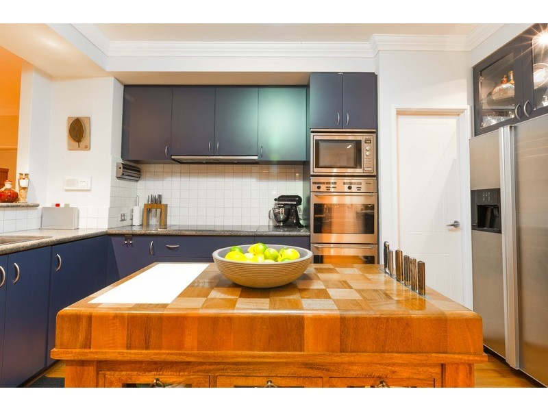 8 Blenheim Lane, Mount Claremont WA 6010