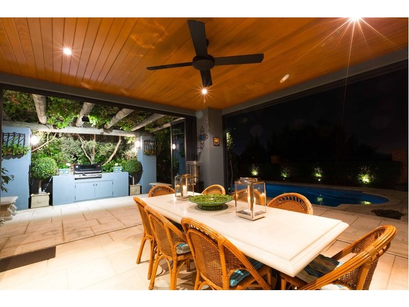 8 Blenheim Lane, Mount Claremont WA 6010