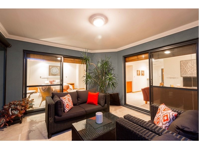 8 Blenheim Lane, Mount Claremont WA 6010