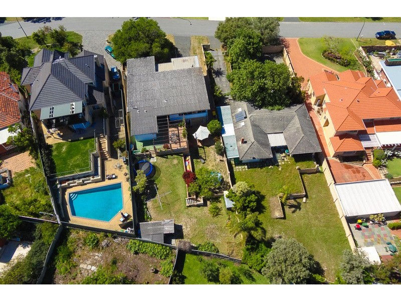 26 Hovea Crescent, City Beach WA 6015