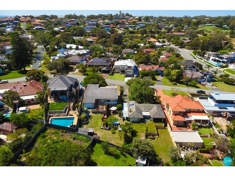 26 Hovea Crescent, City Beach WA 6015