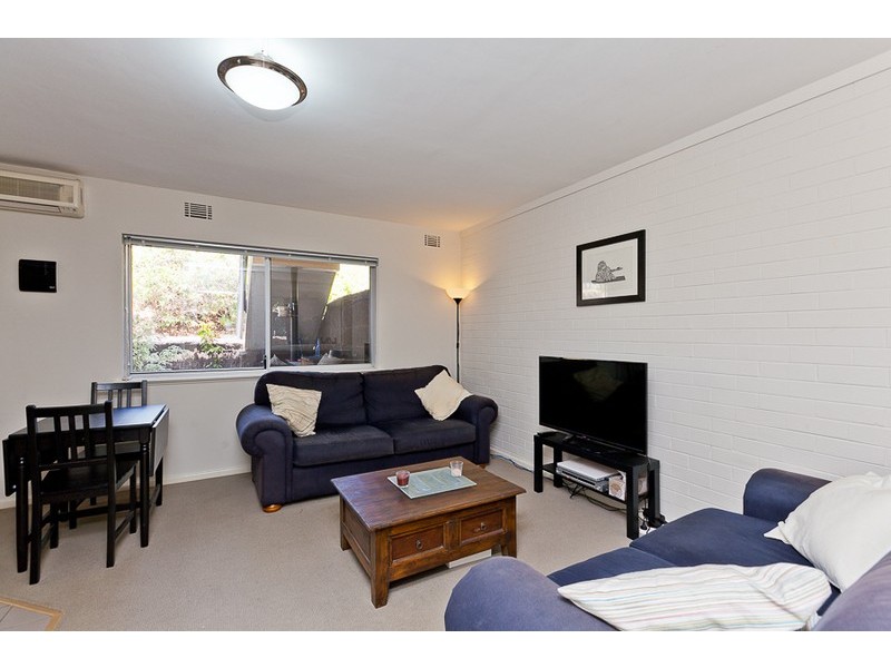 2/288 Ravenscar Street, Doubleview WA 6018