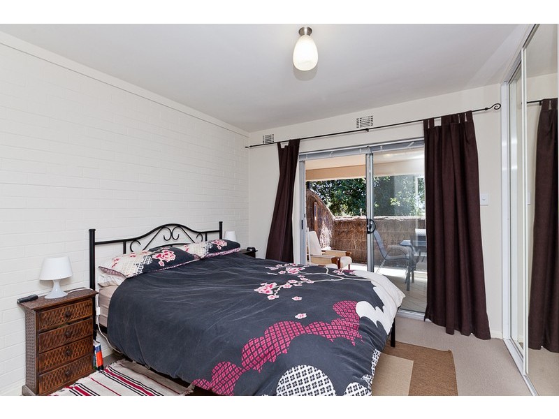 2/288 Ravenscar Street, Doubleview WA 6018