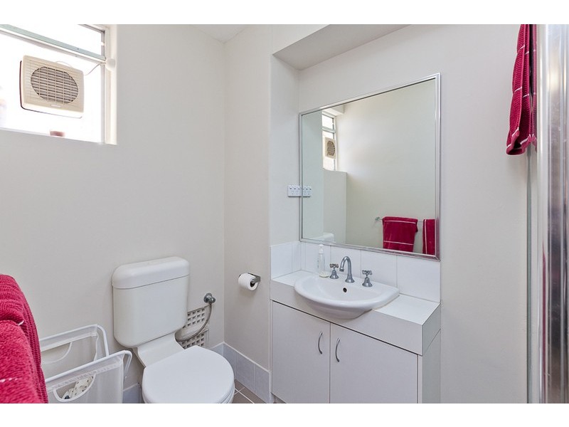 2/288 Ravenscar Street, Doubleview WA 6018