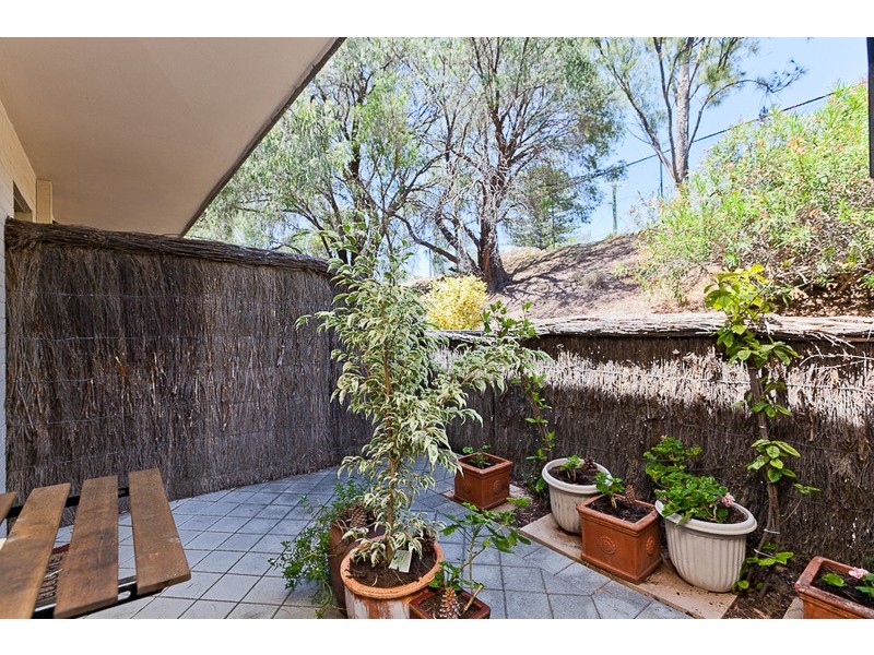 2/288 Ravenscar Street, Doubleview WA 6018