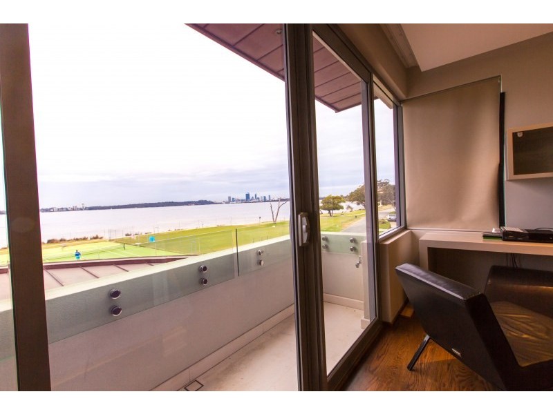 29 The Strand, Applecross WA 6153