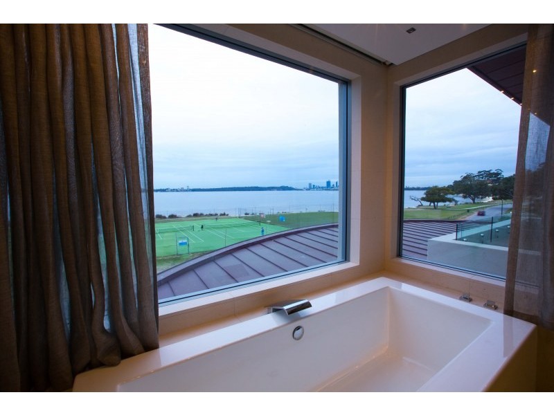 29 The Strand, Applecross WA 6153