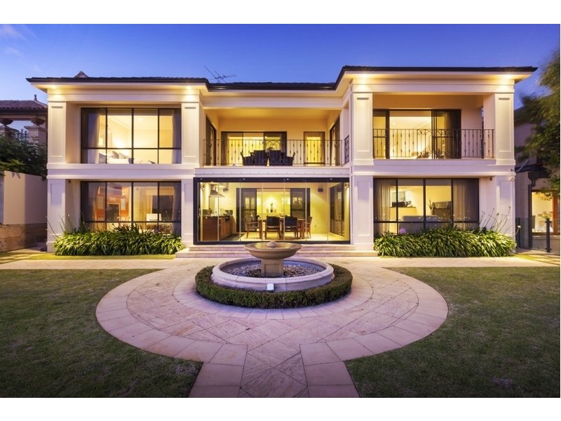 10 Hutchinson Avenue, Mosman Park WA 6012