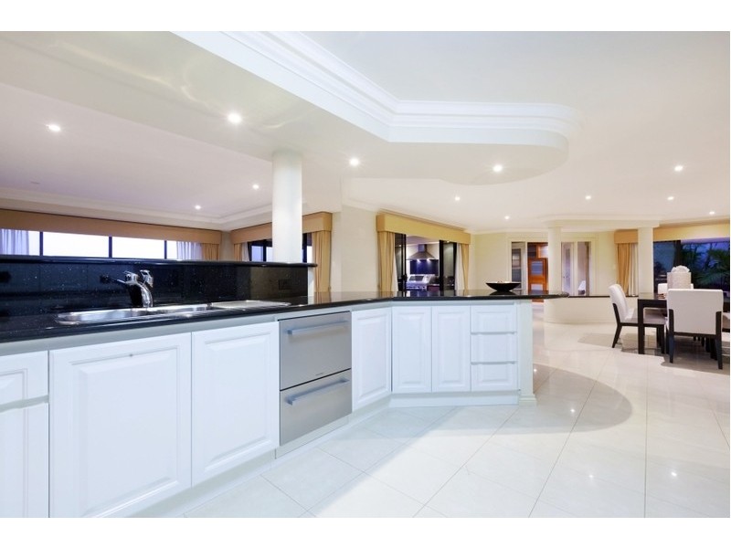 10 Hutchinson Avenue, Mosman Park WA 6012