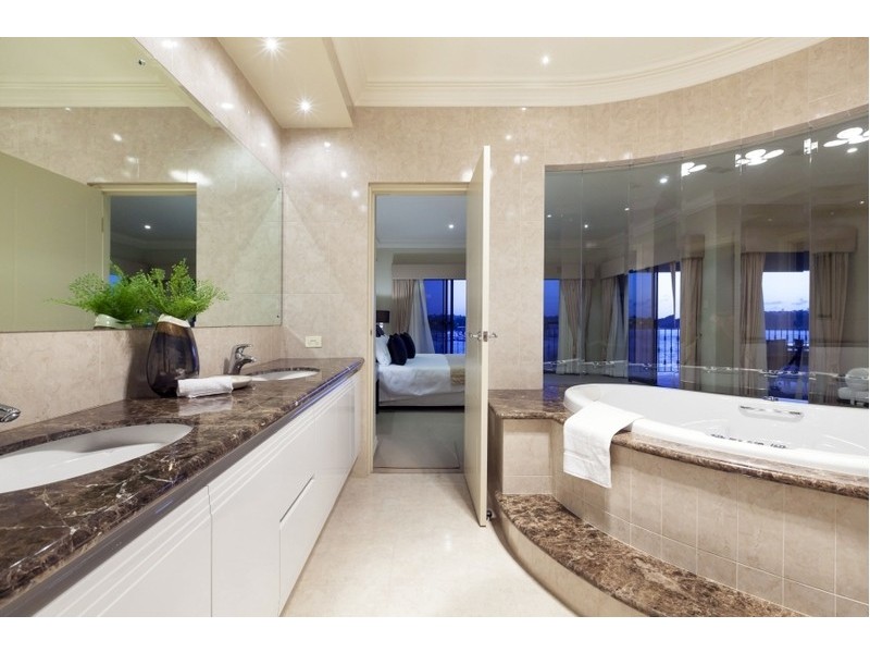 10 Hutchinson Avenue, Mosman Park WA 6012