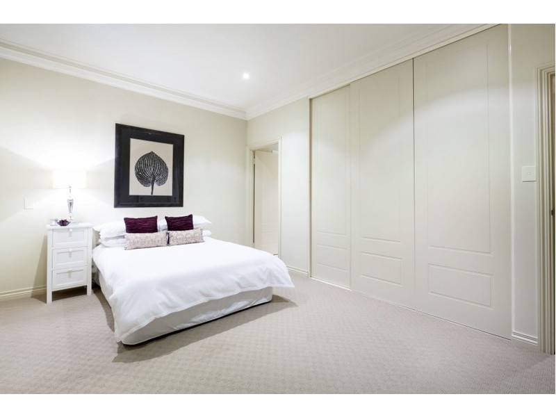 10 Hutchinson Avenue, Mosman Park WA 6012