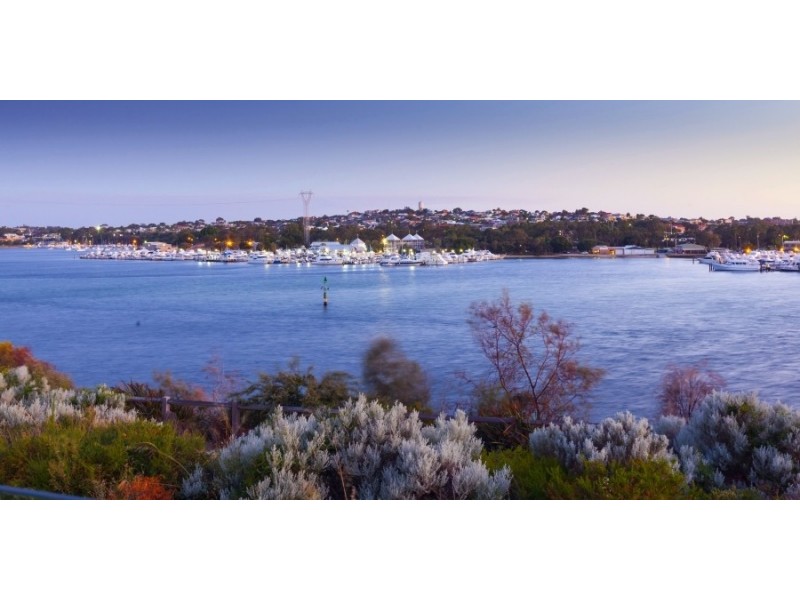 10 Hutchinson Avenue, Mosman Park WA 6012