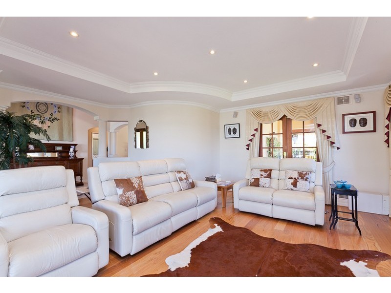 5 Waugh Street, Mount Pleasant WA 6153