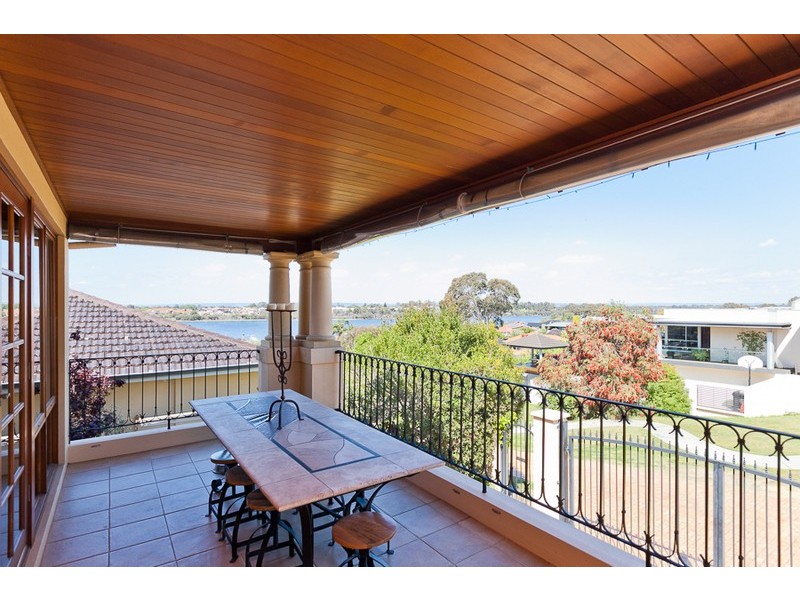 5 Waugh Street, Mount Pleasant WA 6153