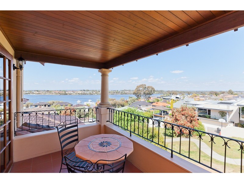 5 Waugh Street, Mount Pleasant WA 6153