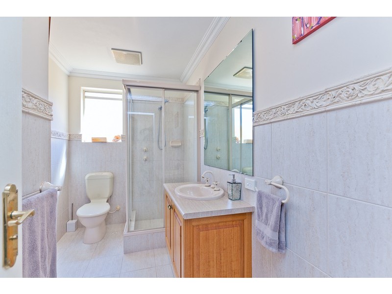 5 Waugh Street, Mount Pleasant WA 6153