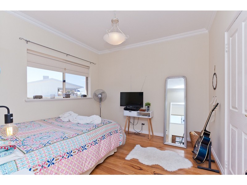 5 Waugh Street, Mount Pleasant WA 6153