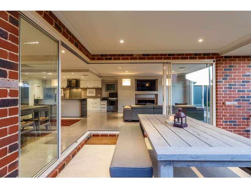 6 Barrow Court, Mount Claremont WA 6010