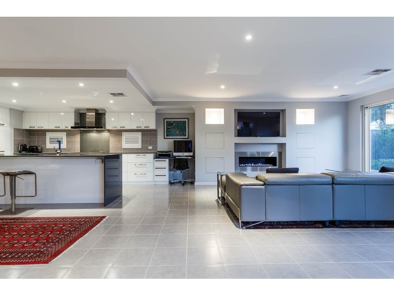 6 Barrow Court, Mount Claremont WA 6010