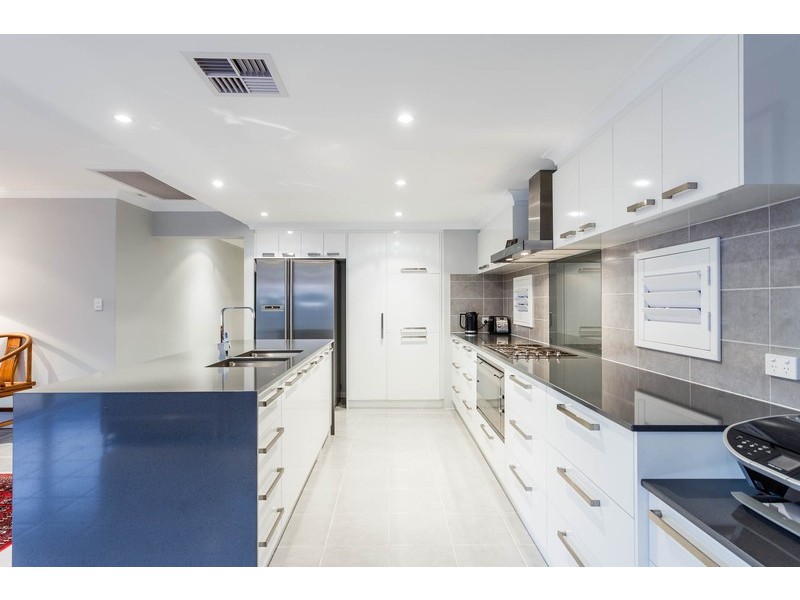 6 Barrow Court, Mount Claremont WA 6010