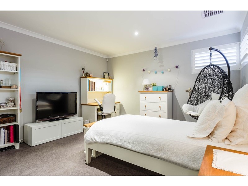 6 Barrow Court, Mount Claremont WA 6010