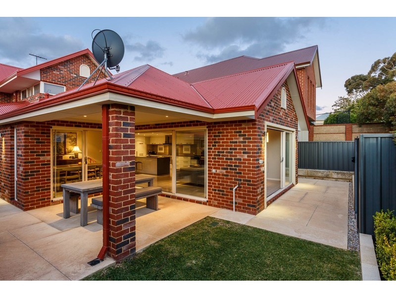 6 Barrow Court, Mount Claremont WA 6010