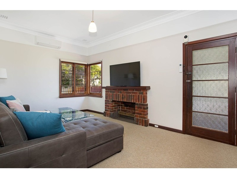 6 Lonnie Street, Daglish WA 6008