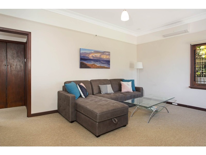 6 Lonnie Street, Daglish WA 6008