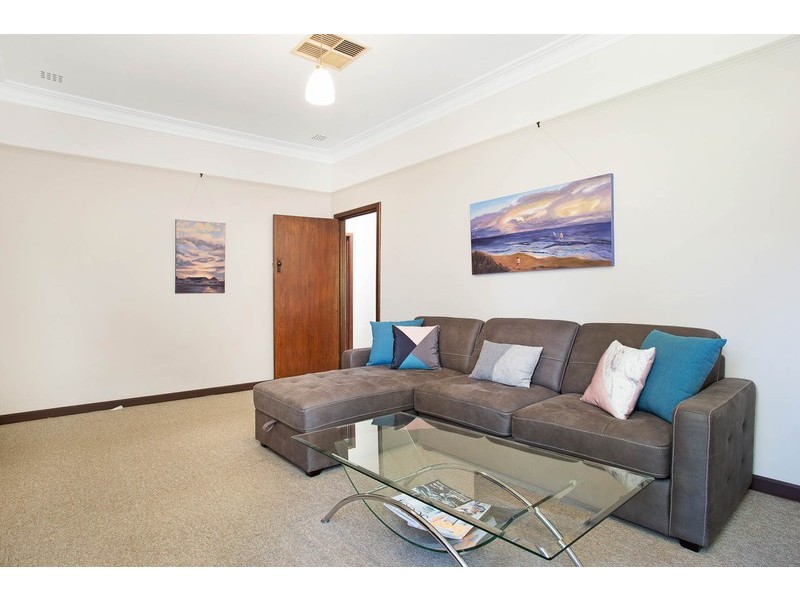 6 Lonnie Street, Daglish WA 6008