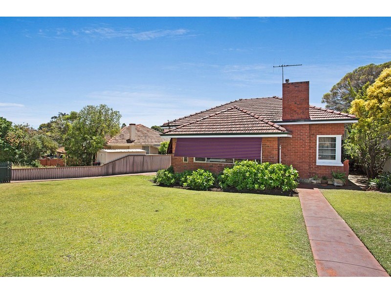 6 Lonnie Street, Daglish WA 6008