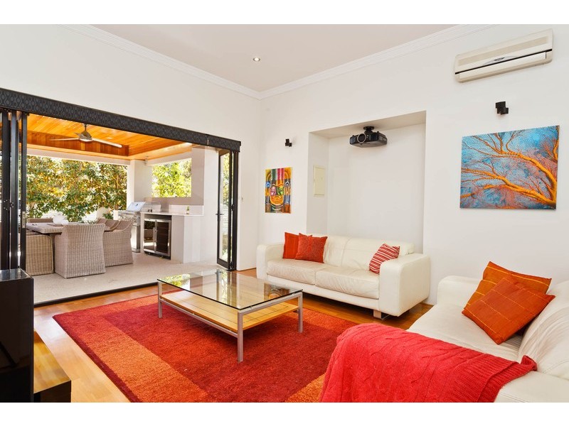 7 Knight Street, Wembley Downs WA 6019