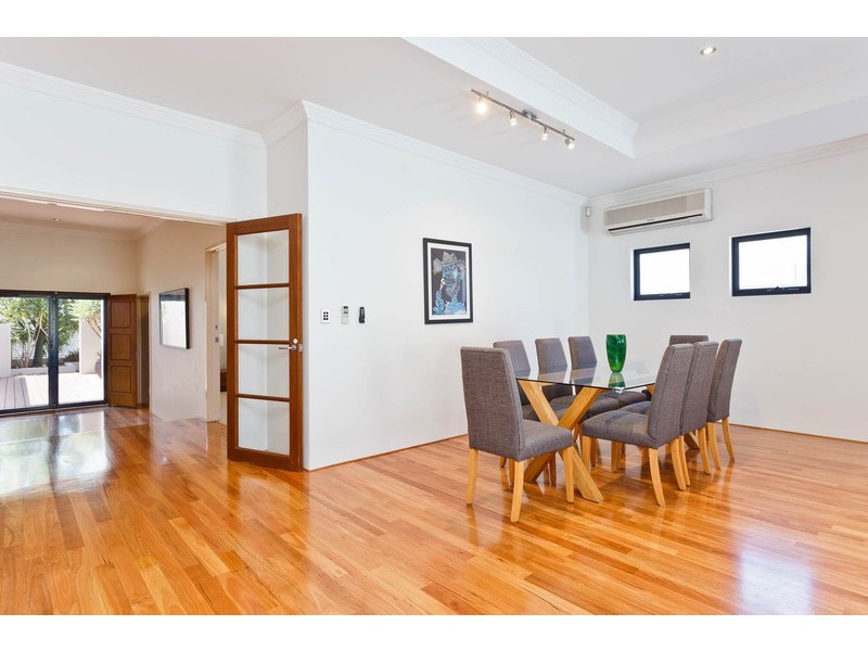 7 Knight Street, Wembley Downs WA 6019