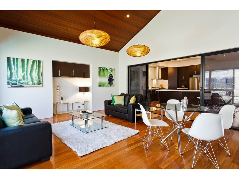 7 Knight Street, Wembley Downs WA 6019