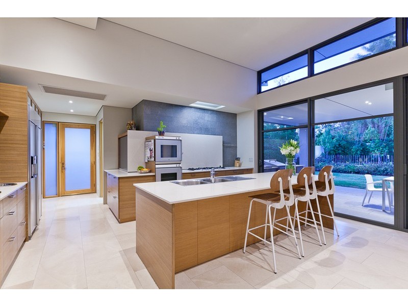 35 Jutland Parade, Dalkeith WA 6009