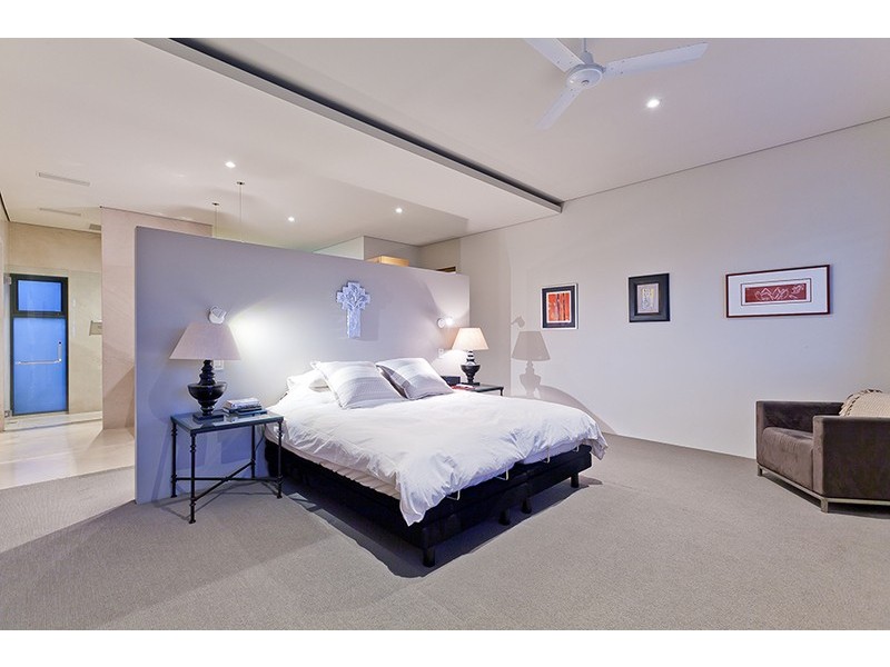 35 Jutland Parade, Dalkeith WA 6009