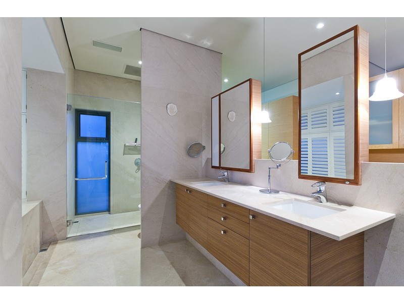 35 Jutland Parade, Dalkeith WA 6009